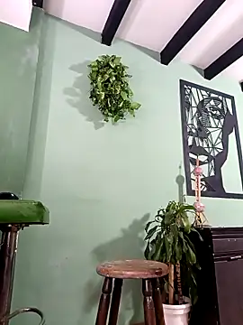 thirstymoonxx online show from February 17, 4:31 am