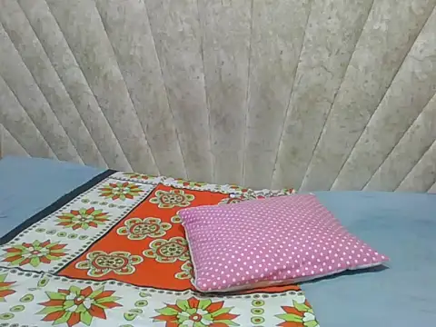 Sexy Villagegal online show from June 17, 7:15 pm