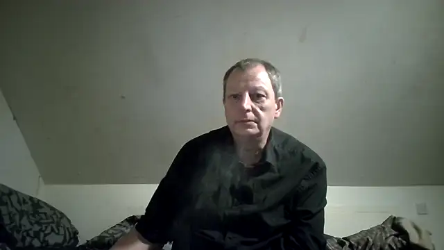 Snapshot of chubbybear2cum chatting on May 9, 4:17 am chubbybear2cum online show from May 9, 4:17 am