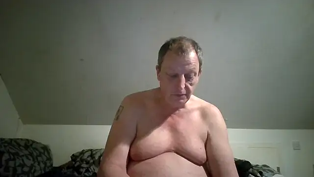 Snapshot of chubbybear2cum chatting on May 15, 11:56 pm chubbybear2cum online show from May 15, 11:56 pm