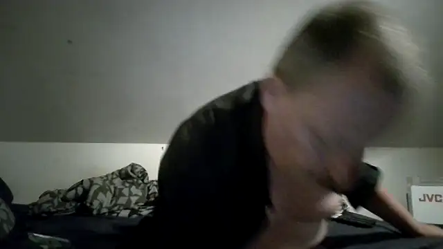 Snapshot of chubbybear2cum chatting on June 3, 1:19 am chubbybear2cum online show from June 3, 1:19 am