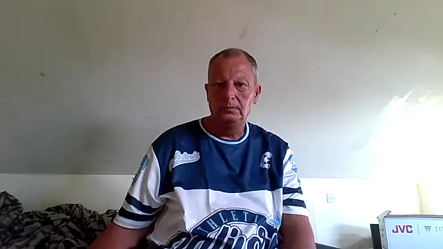 Snapshot of chubbybear2cum chatting on July 13, 6:22 pm chubbybear2cum online show from July 13, 6:22 pm