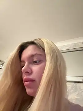 Snapshot of IrishTeenBarbie69 chatting on March 19, 9:48 pm IrishTeenBarbie69 online show from March 19, 9:48 pm