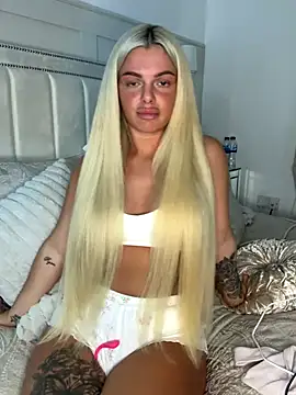 Snapshot of IrishTeenBarbie69 chatting on October 16, 9:38 pm IrishTeenBarbie69 online show from October 16, 9:38 pm