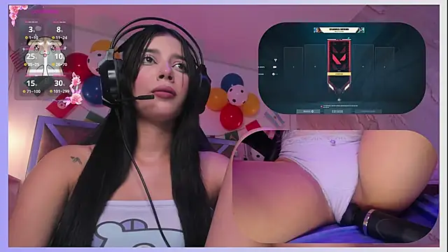 SweetieCloe  online show from June 12, 9:25 pm