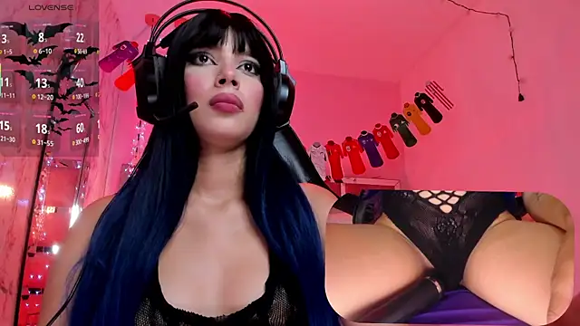 SweetieCloe  online show from July 15, 1:49 pm