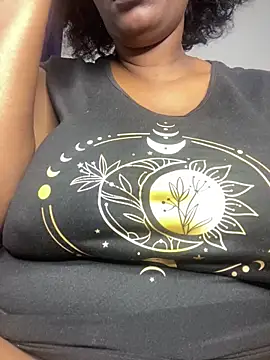 Naughty-sonia2 online show from May 3, 4:35 pm