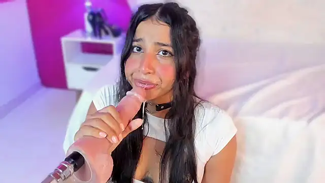 Miliaangeles online show from February 13, 6:16 pm