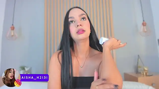 Snapshot of aisha_h_ chatting on October 7, 9:01 pm aisha h online show from October 7, 9:01 pm