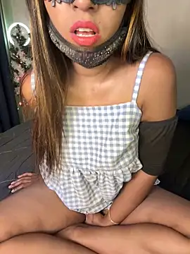 Snapshot of Cinderella-98 chatting on January 14, 3:15 pm Cinderella-98 online show from January 14, 3:15 pm