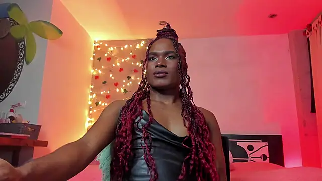 Snapshot of blackbarbietrans chatting on February 26, 3:10 am blackbarbietrans online show from February 26, 3:10 am