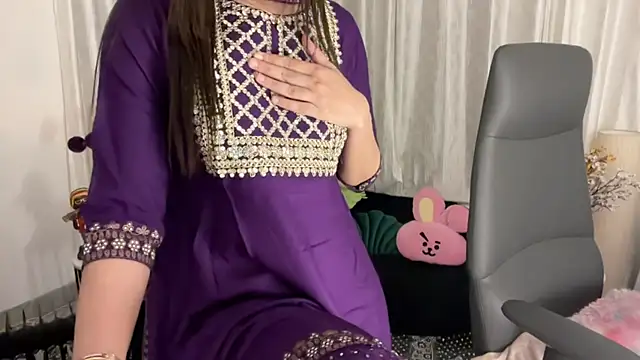 Unique-Beauty online show from March 8, 2:51 pm