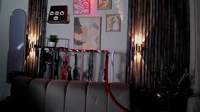 Snapshot of Naty_slavedoll chatting on May 21, 7:10 pm Naty slavedoll online show from May 21, 7:10 pm