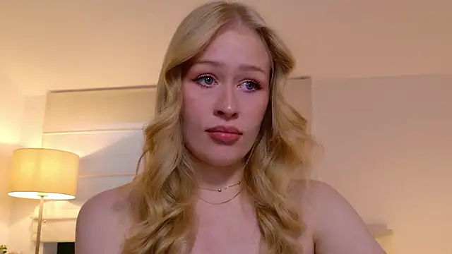 Snapshot of JuliaJaee chatting on August 1, 1:32 pm JuliaJaee online show from August 1, 1:32 pm