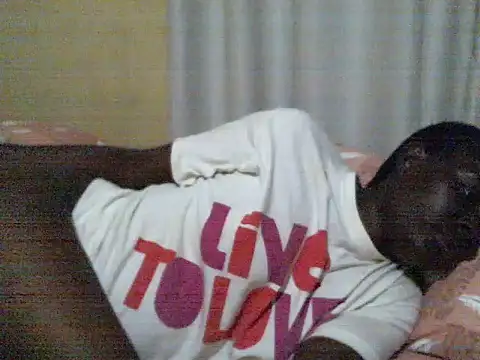 Snapshot of ara_bella chatting on October 28, 10:45 pm ara bella online show from October 28, 10:45 pm