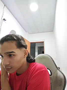 Snapshot of Boypolla11 chatting on July 23, 5:05 am Boypolla11 online show from July 23, 5:05 am