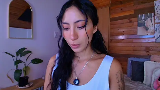 Snapshot of amber_curly chatting on June 1, 8:43 pm amber curly online show from June 1, 8:43 pm