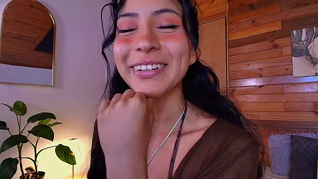 Snapshot of amber_curly chatting on August 4, 9:50 pm amber curly online show from August 4, 9:50 pm