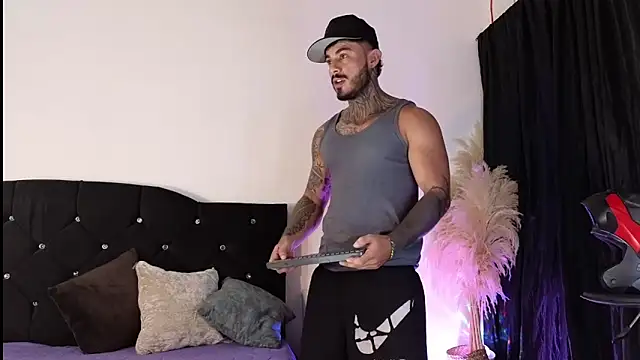 john cartter1 online show from October 27, 11:47 am