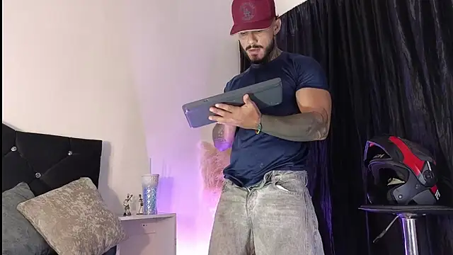 john cartter1 online show from November 12, 11:32 am