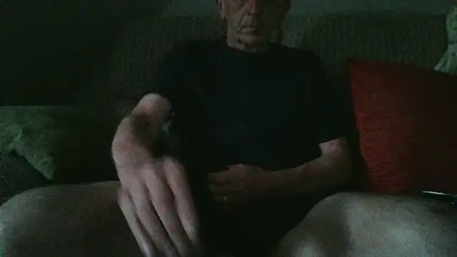 Snapshot of mr_english50 chatting on May 23, 7:40 pm mr english50 online show from May 23, 7:40 pm