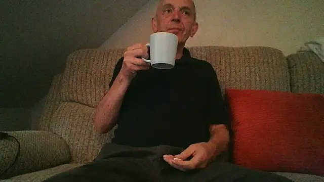 Snapshot of mr_english50 chatting on June 18, 4:57 am mr english50 online show from June 18, 4:57 am