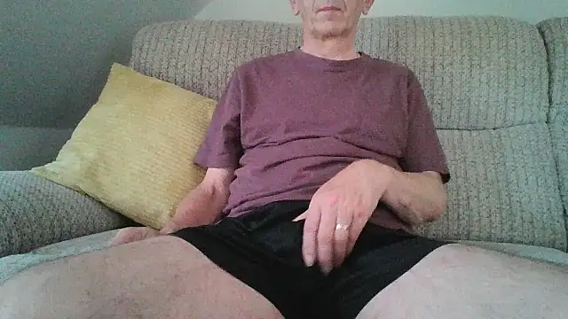 Snapshot of mr_english50 chatting on June 21, 5:43 am mr english50 online show from June 21, 5:43 am