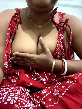 Snapshot of Nancy-22 chatting on November 15, 11:29 am Nancy-22 online show from November 15, 11:29 am