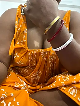 Snapshot of Nancy-22 chatting on November 18, 11:47 am Nancy-22 online show from November 18, 11:47 am