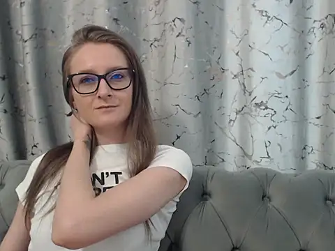Snapshot of svetysin chatting on May 2, 8:30 am svetysin online show from May 2, 8:30 am