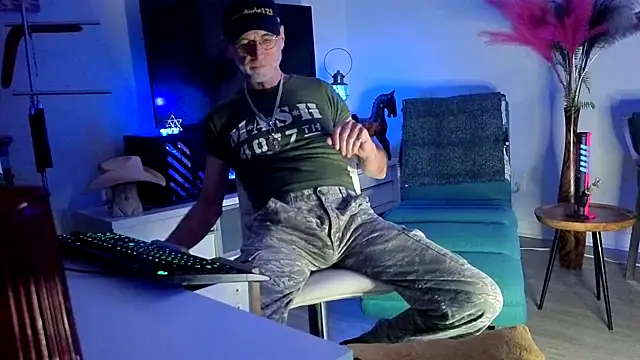 Towndude123 online show from May 24, 5:12 am