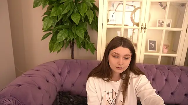 Snapshot of MagicPeachh_ chatting on May 19, 12:22 pm MagicPeachh online show from May 19, 12:22 pm