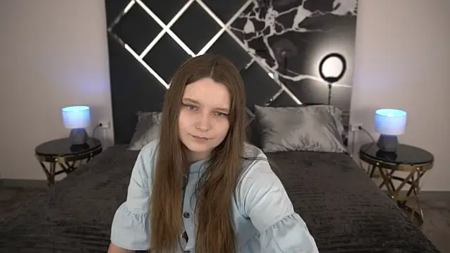 Snapshot of MagicPeachh_ chatting on June 19, 7:39 pm MagicPeachh online show from June 19, 7:39 pm