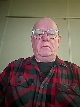 Snapshot of andrejoyfull64 chatting on October 17, 5:43 am andrejoyfull64 online show from October 17, 5:43 am