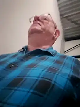 Snapshot of andrejoyfull64 chatting on November 19, 12:38 pm andrejoyfull64 online show from November 19, 12:38 pm