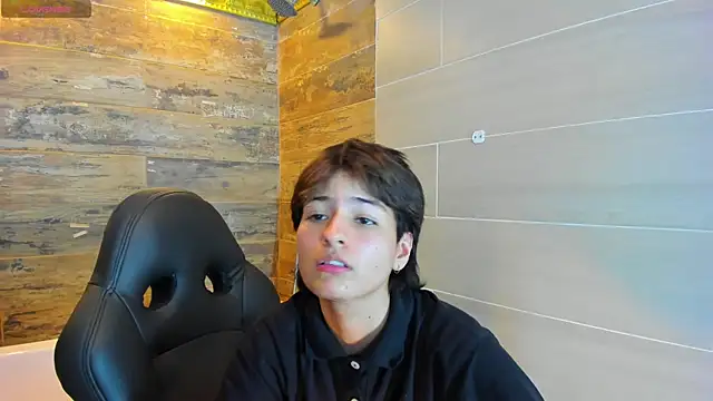 Snapshot of Bryce_Evans chatting on March 21, 6:29 pm Bryce Evans online show from March 21, 6:29 pm