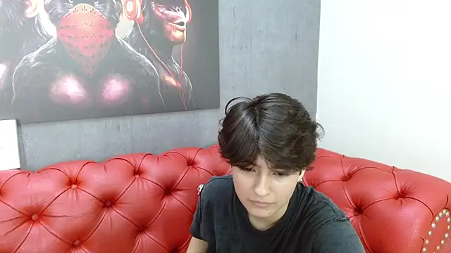 Snapshot of Bryce_Evans chatting on October 29, 7:37 pm Bryce Evans online show from October 29, 7:37 pm