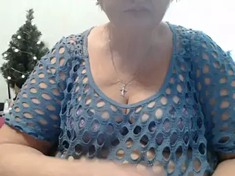 Snapshot of DeniseeRose chatting on December 1, 5:13 pm DeniseeRose online show from December 1, 5:13 pm