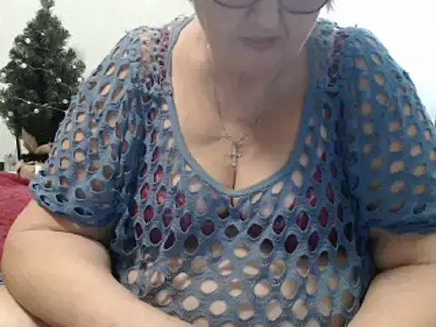 Snapshot of DeniseeRose chatting on December 7, 8:16 pm DeniseeRose online show from December 7, 8:16 pm