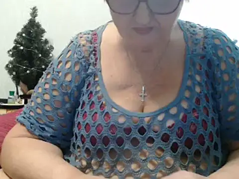Snapshot of DeniseeRose chatting on December 9, 8:01 pm DeniseeRose online show from December 9, 8:01 pm