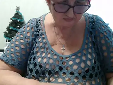 Snapshot of DeniseeRose chatting on December 25, 10:59 pm DeniseeRose online show from December 25, 10:59 pm