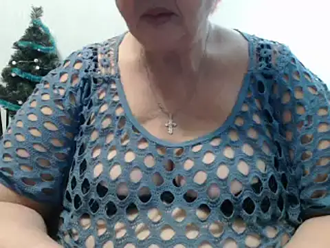 Snapshot of DeniseeRose chatting on January 2, 8:02 pm DeniseeRose online show from January 2, 8:02 pm