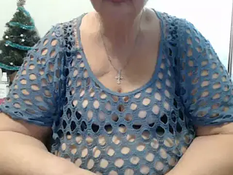 Snapshot of DeniseeRose chatting on January 4, 2:14 pm DeniseeRose online show from January 4, 2:14 pm