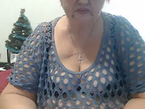 Snapshot of DeniseeRose chatting on January 12, 7:42 pm DeniseeRose online show from January 12, 7:42 pm