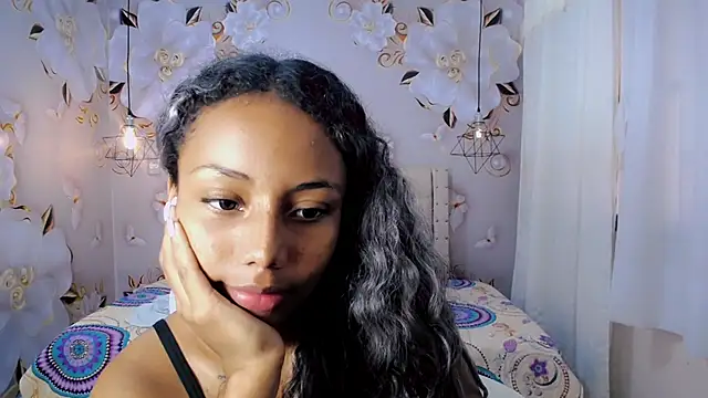 Snapshot of jasmin_brunette_ chatting on December 21, 3:53 pm jasmin brunette  online show from December 21, 3:53 pm