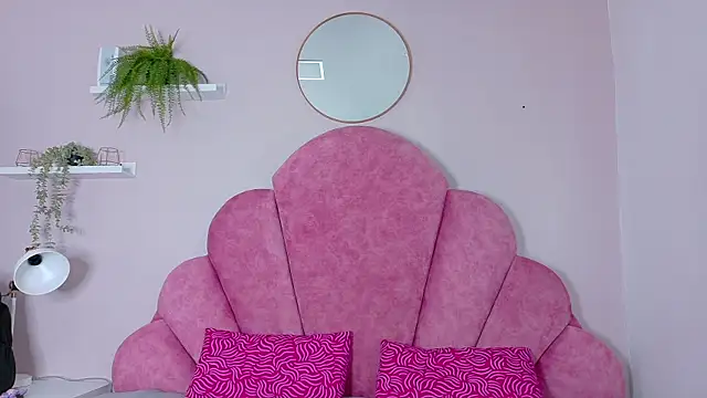 LilithSmith  online show from December 18, 11:38 am