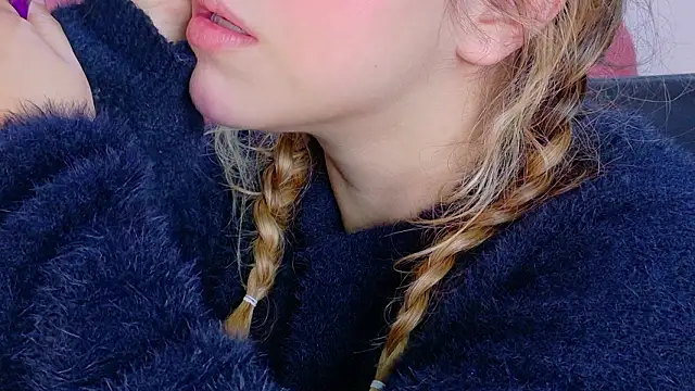 LilithSmith  online show from February 3, 11:37 am