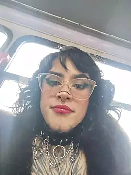 taaylor33 online show from May 8, 8:47 pm