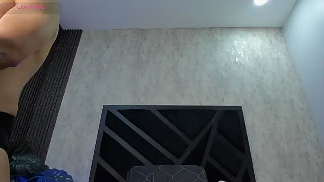 Snapshot of Johan_Williams_07 chatting on June 7, 2:43 pm Johan Williams 07 online show from June 7, 2:43 pm