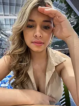 Snapshot of carolina__star chatting on December 23, 11:28 pm carolina star online show from December 23, 11:28 pm